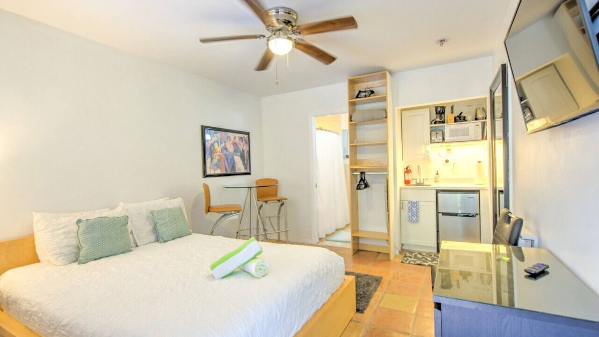 Hendricks and Venice Isles House | Efficiency 2 on water las olas/beach free kayaks