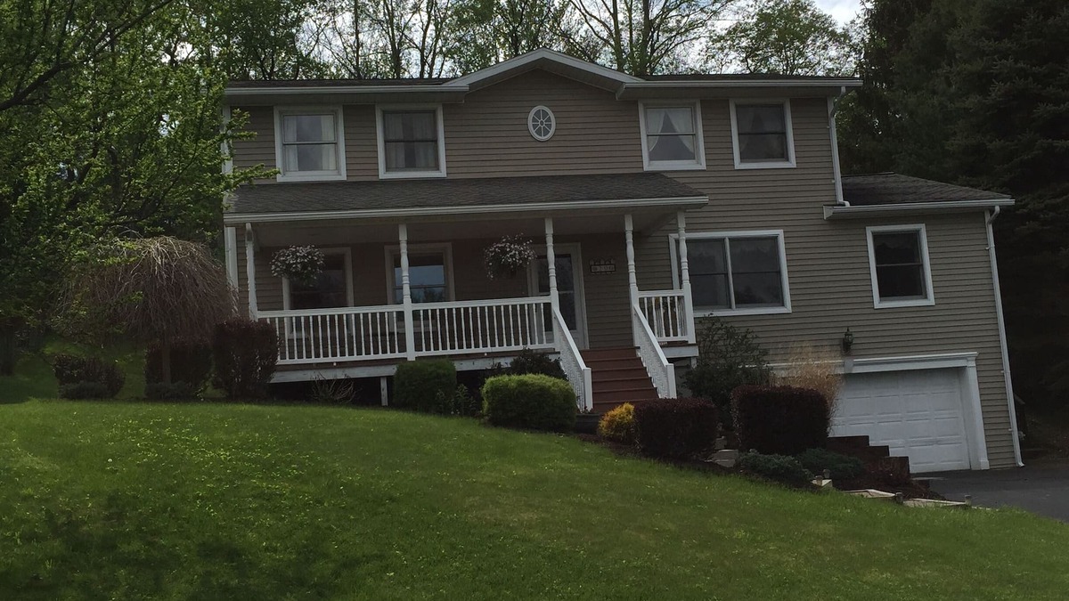 Dryden Apartment | Efficiency Apt between Cornell, SUNY Cortland -Handicap Accessible