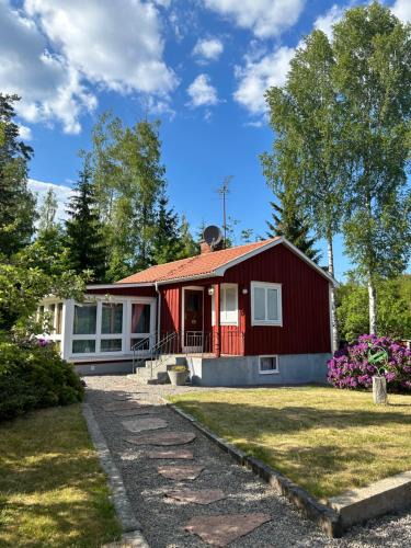 Urshult House | Egen stuga nära Åsnen, Tallbacken