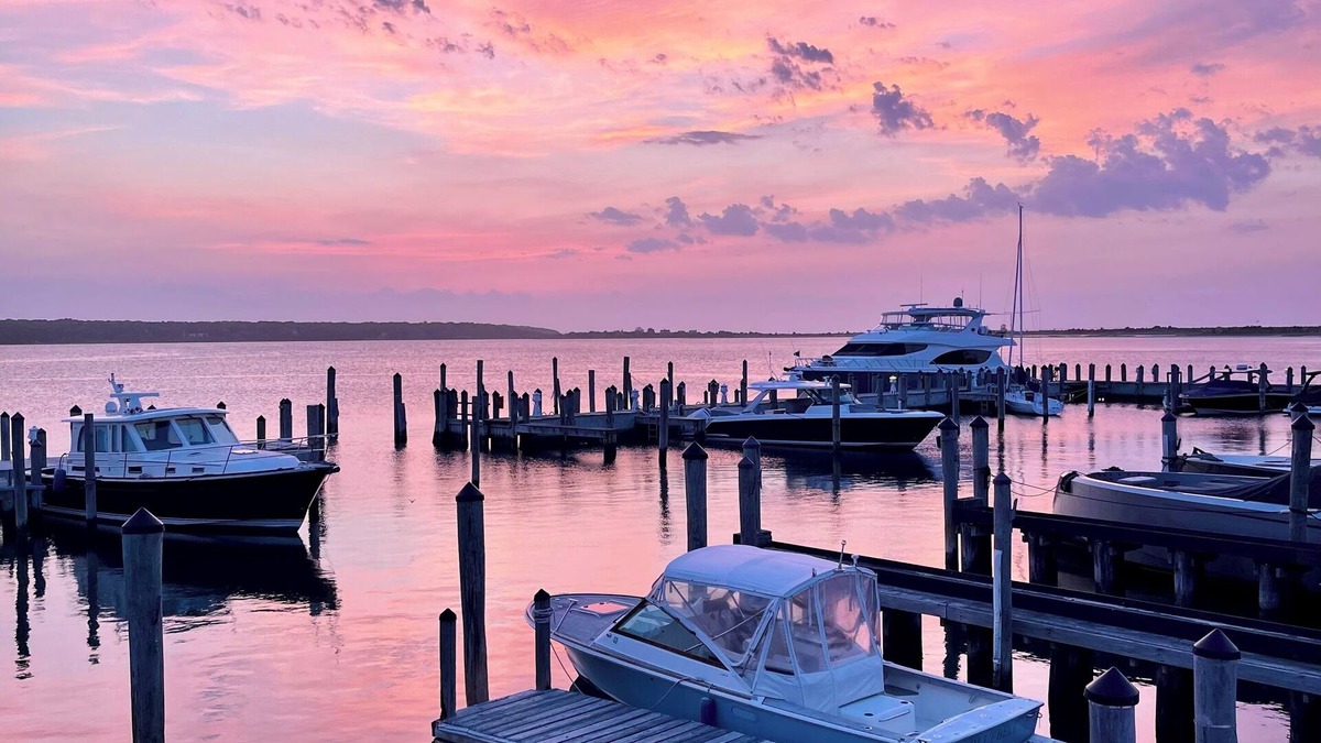 Springs Hotel | EHP Resort & Marina