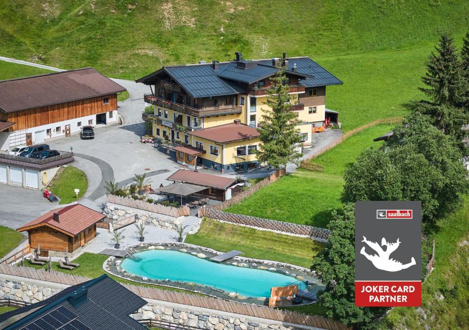 Saalbach-Hinterglemm Hostel | Eibinghof BED & BREAKFAST & SWIM