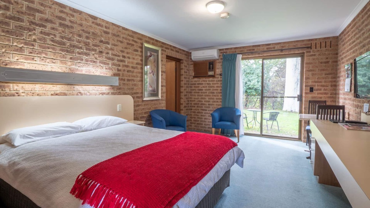 Eildon Hotel | Eildon Parkview Motor Inn. Room 12