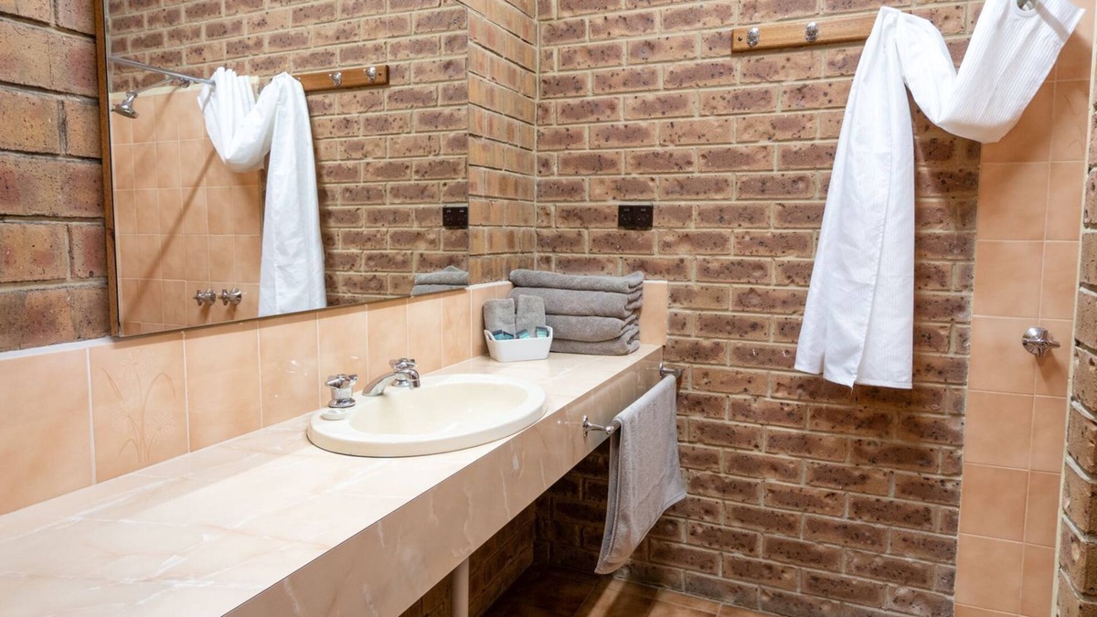 Eildon Hotel | Eildon Parkview Motor Inn. Room 7