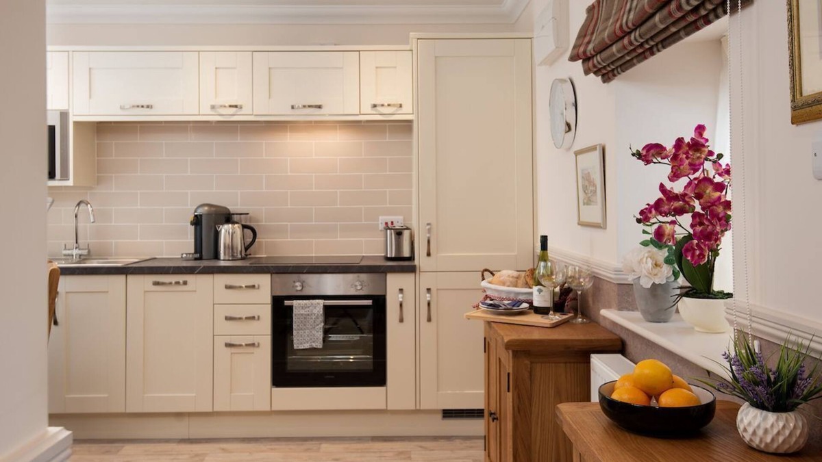 Gattonside Apartment | EILDON VIEW - in the pretty market town of Melrose, near to the countryside