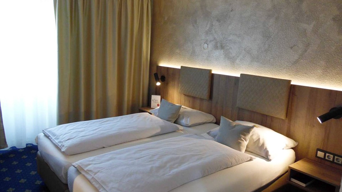 Gomaringen Apartment | Einzelzimmer mit Dusche und WC