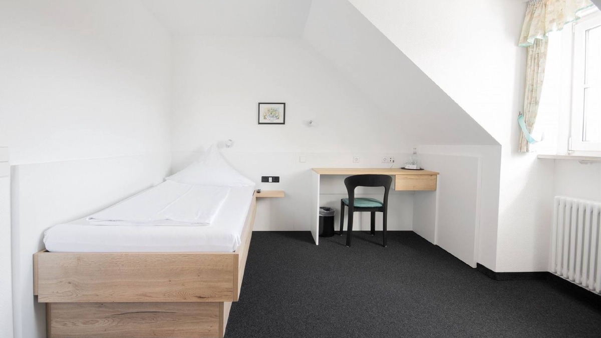 Unterroth Apartment | Einzelzimmer mit Dusche und WC