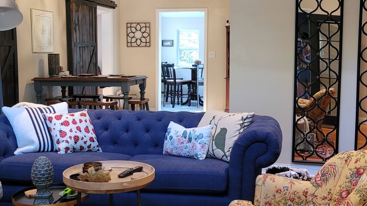 Frankfort Cottage | Eire Cottage, Private Waterfall views, Hot tub. On Bourbon trail.