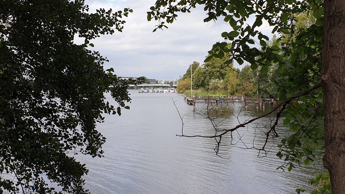 Spandau Apartment | Eiswerder - Island apartment in the Havel modern with balcony