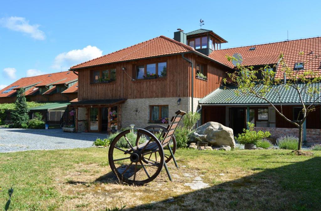 Lhenice House | Ekofarma Horní Chrášťany