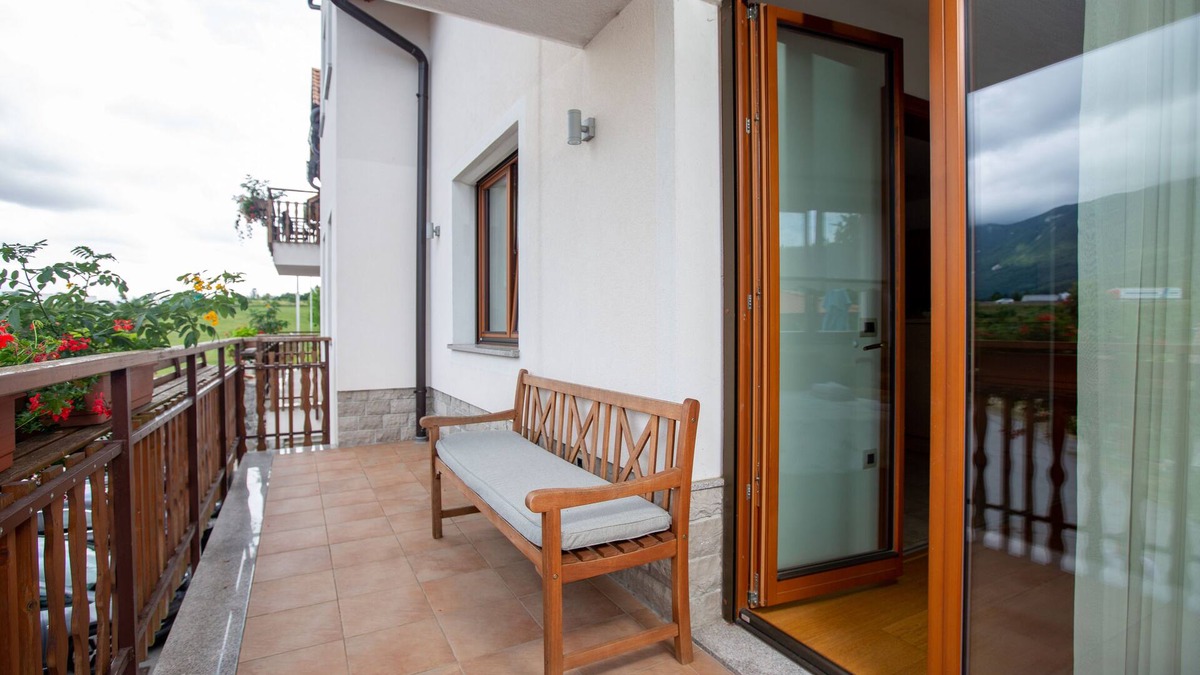 Predjama House | EkoTurizem Hudičevec