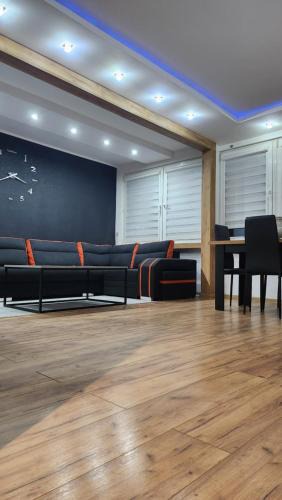 Lubin Apartment | Ekskluzywny Apartament w Centrum z Klimatyzacją i Balkonem