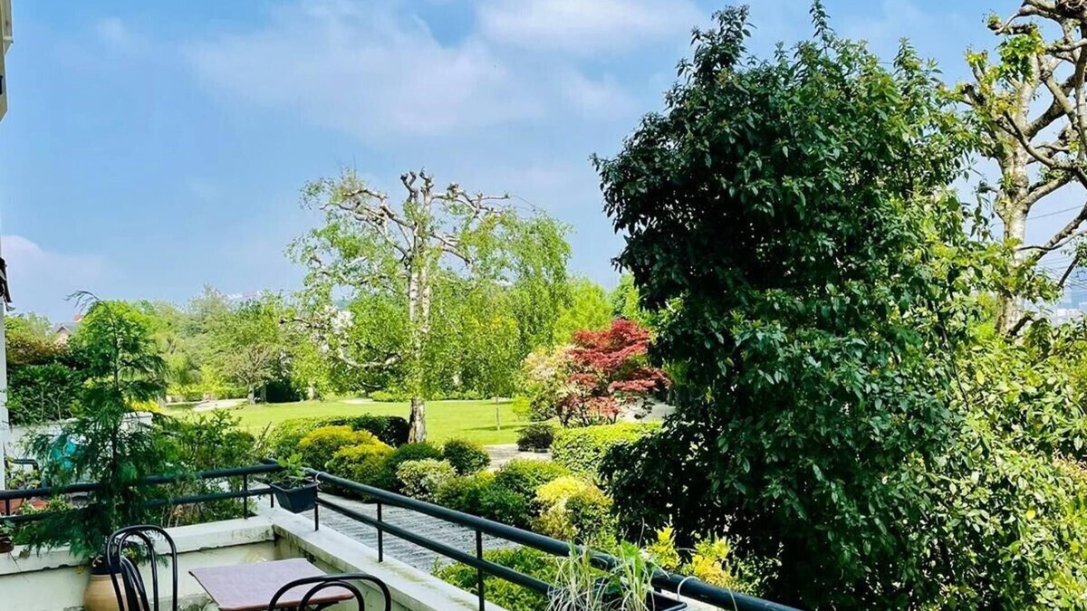 Suresnes Apartment | Elégant Hébergement à St Cloud Fonctionnel Parfait Pour 4 Personnes