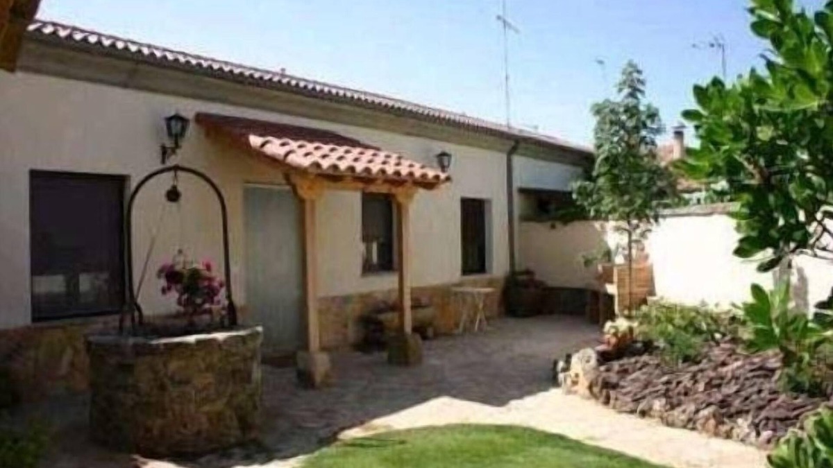 Tajueco Cottage | El Alfar cottage for 6 people
