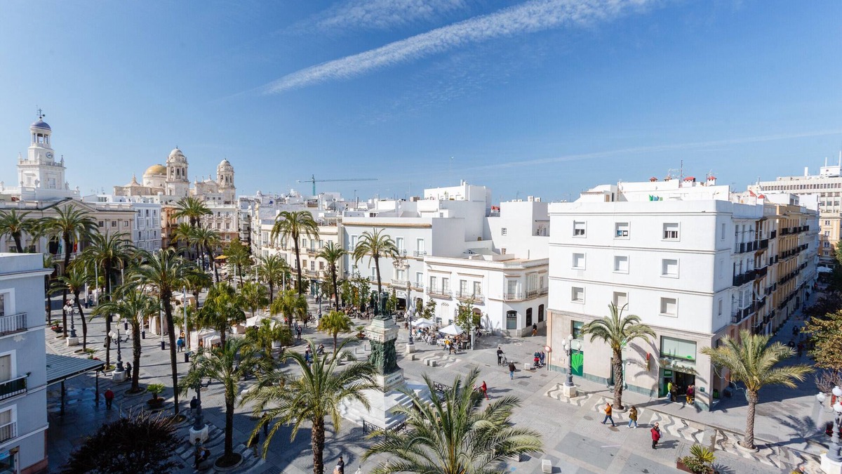 Old Town Apartment | El Balcon de MORET by Cadiz4Rentals