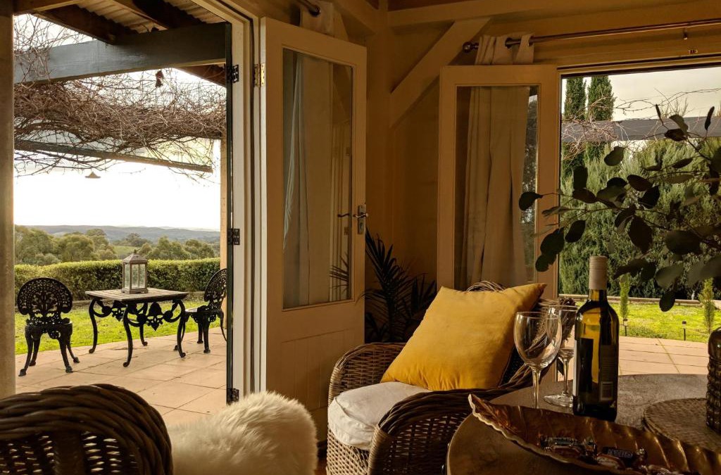 Elevated Plains House | El Camino country cottage with terrace and stunning views
