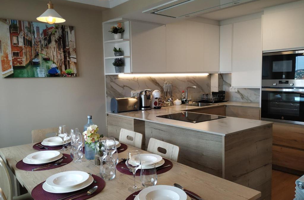 Gijon City Centre Apartment | EL CAPRICHO - LUJO Y CONFORT EN EL CENTRO con PARKING INCLUIDO
