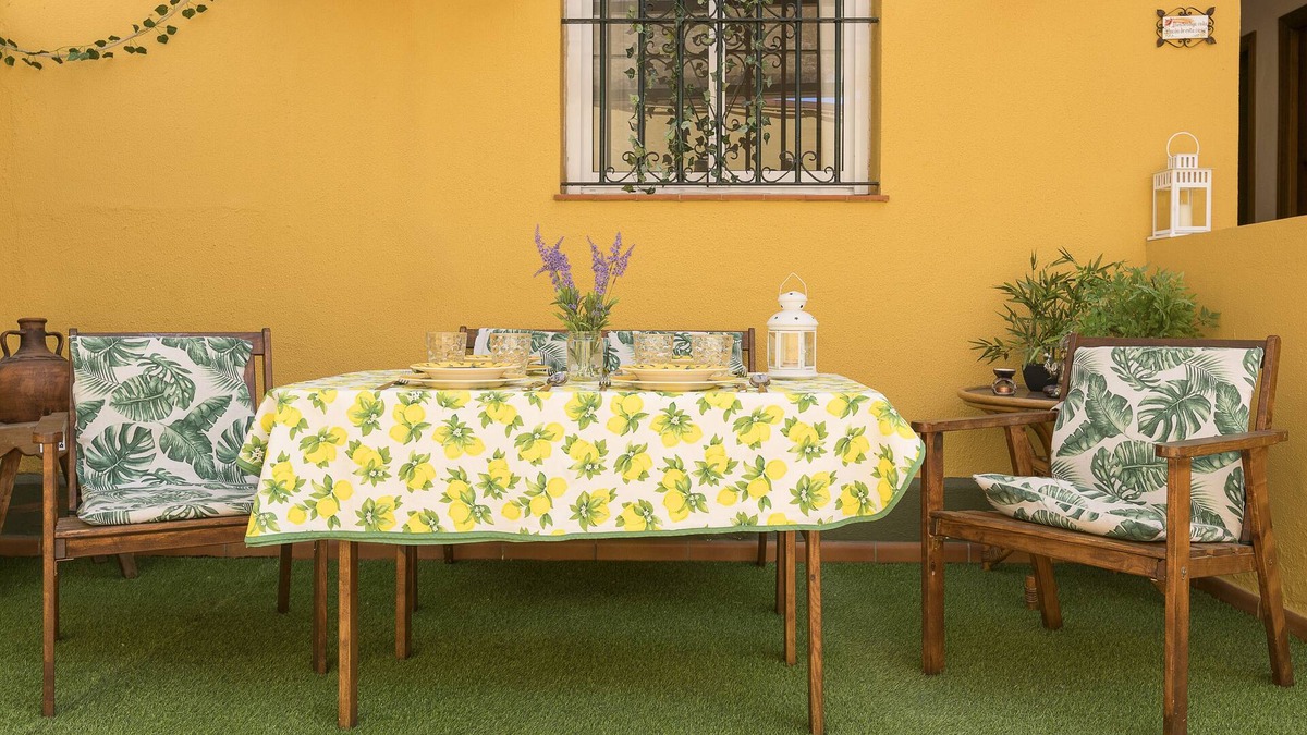 La Linea de la Concepcion Apartment | El Cortijo - Two Bedroom Apartment, Sleeps 4