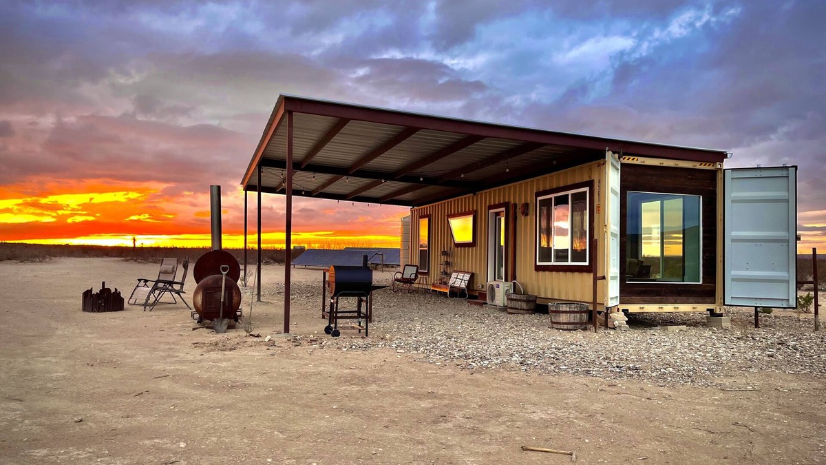 Alpine House | El Coyote Terlingua - Red Bluff