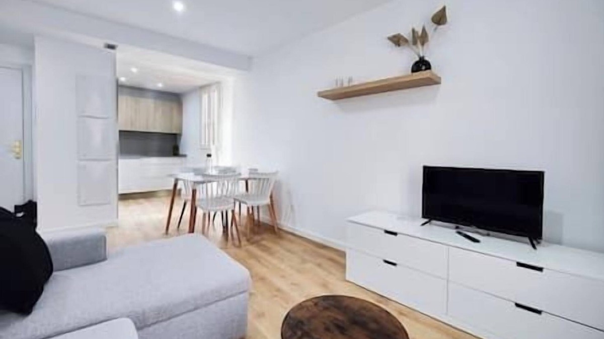 San Pablo Apartment | El Encanto del Casco III