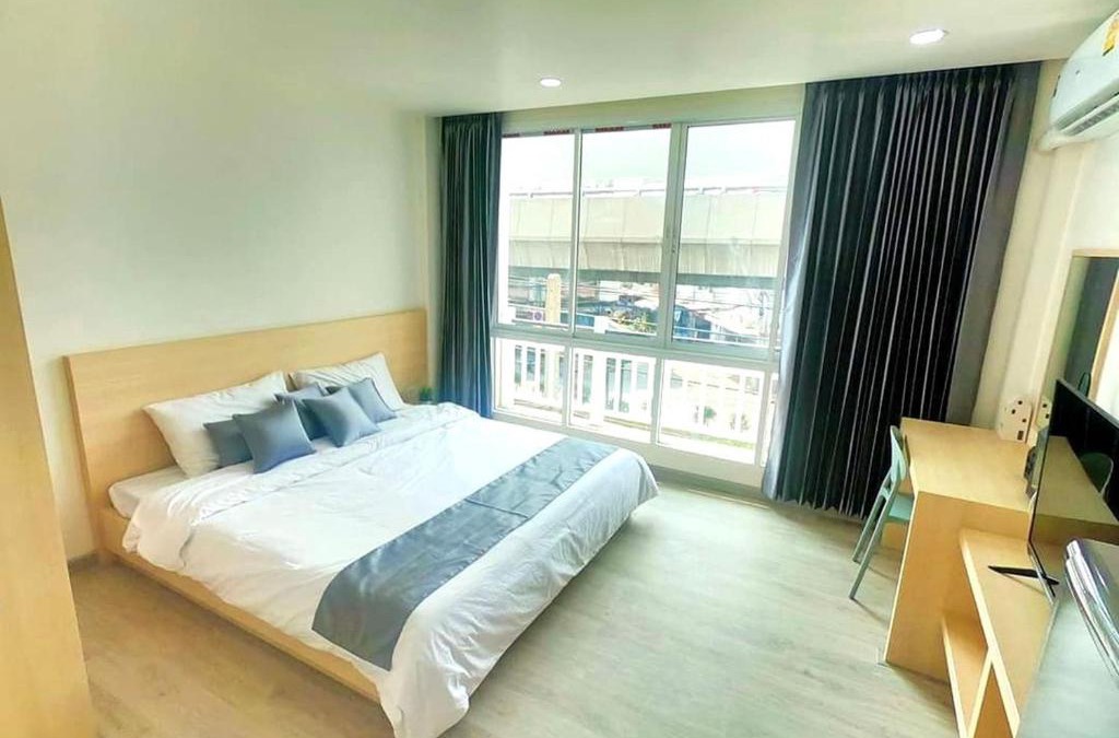 Bang Khun Phrom Hotel | El Huq