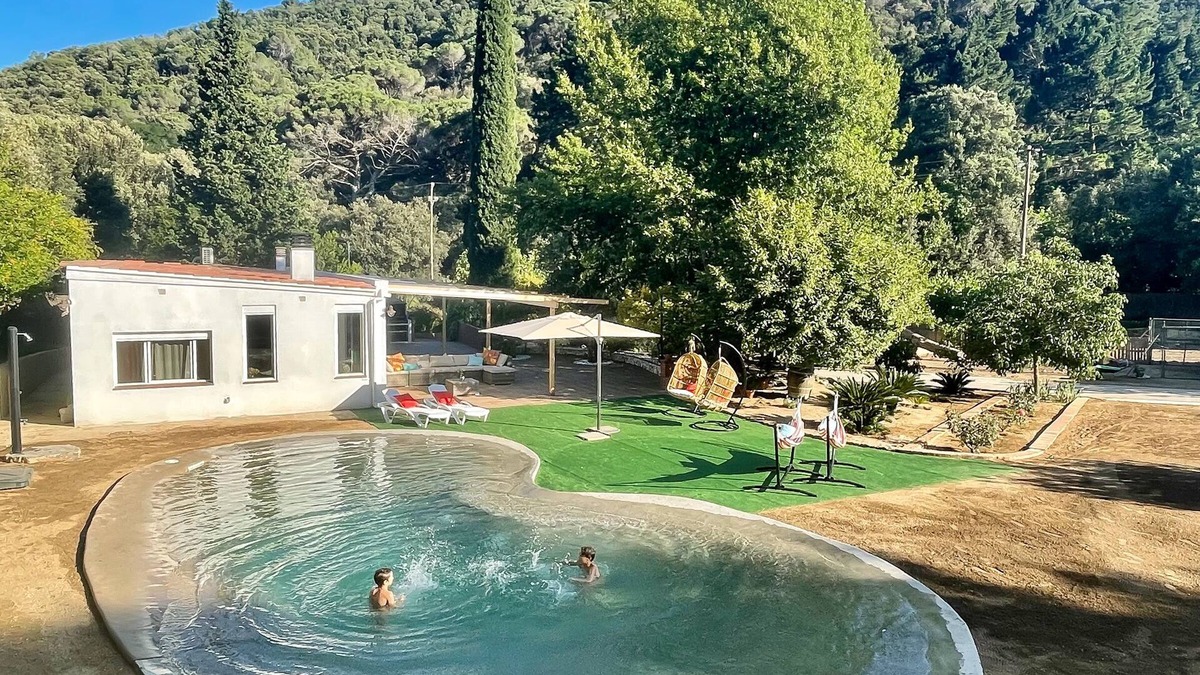 Arenys de Munt Cottage | EL JARDI RURAL HOUSE with Pool, Garden and Barbecue