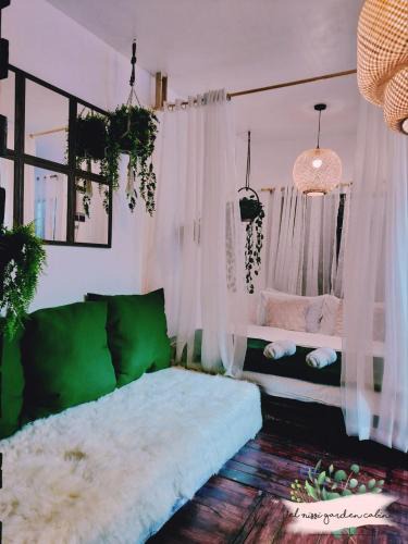 Balibago Apartment | El Nissi Staycation, THE GARDEN CABIN, Enchanted Kingdom