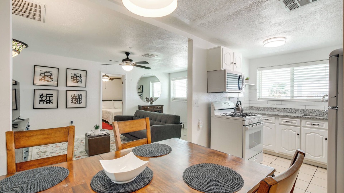 Biggs Field House | El Paso Home ~ 2 Mi to University Medical Center!
