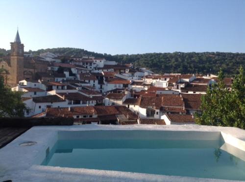 Valdelarco House | El Risco del Lomero, alberca 4 Huesp max