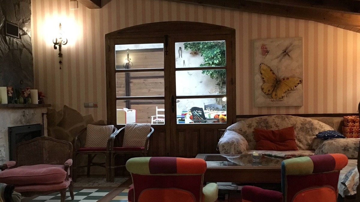 Fuentiduena Cottage | El Salidero Rural Cottage (2 -18 Spaces) FUENTIDUEÑA