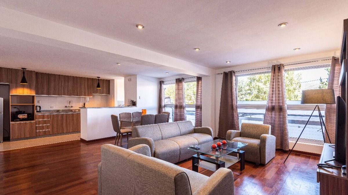 Cusco Apartment | El Triunfo Aparts , 145m2 beautiful apartment in front of park.