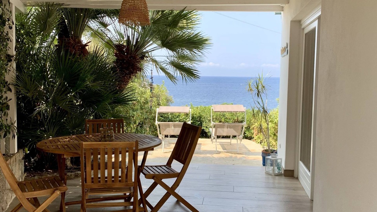 Chiessi House | Elba - Spacious and lovely one-bedroom apartment a few steps from the sea