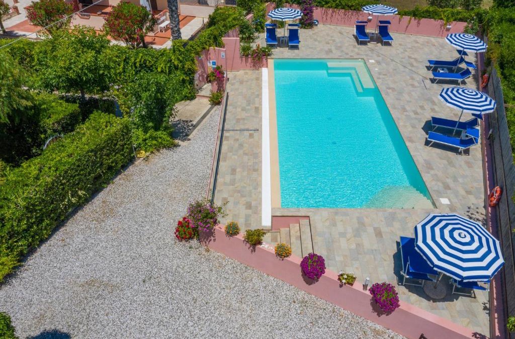 Lido di Capoliveri Apartment | Elbaloves Appartaments Villa