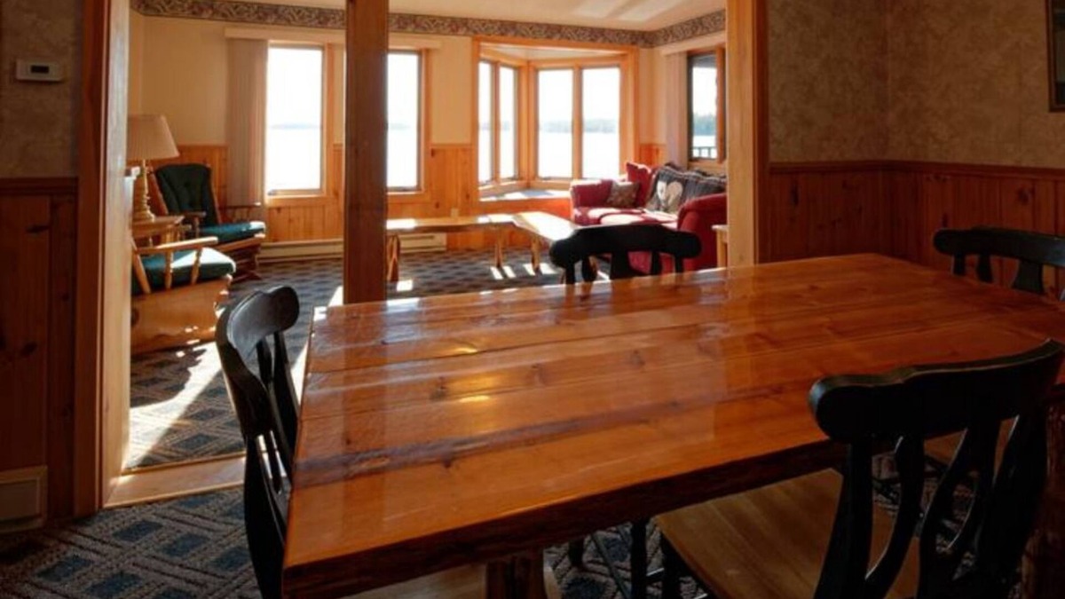Orr Resort | Elbow Lake Lodge: Beachview Suite 2bd/1ba