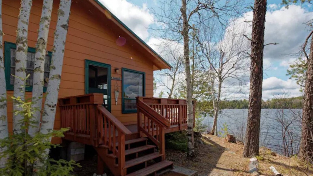 Orr Cabin | Elbow Lake Lodge: Breakwater 3BR/1BA Lakefront Cabin