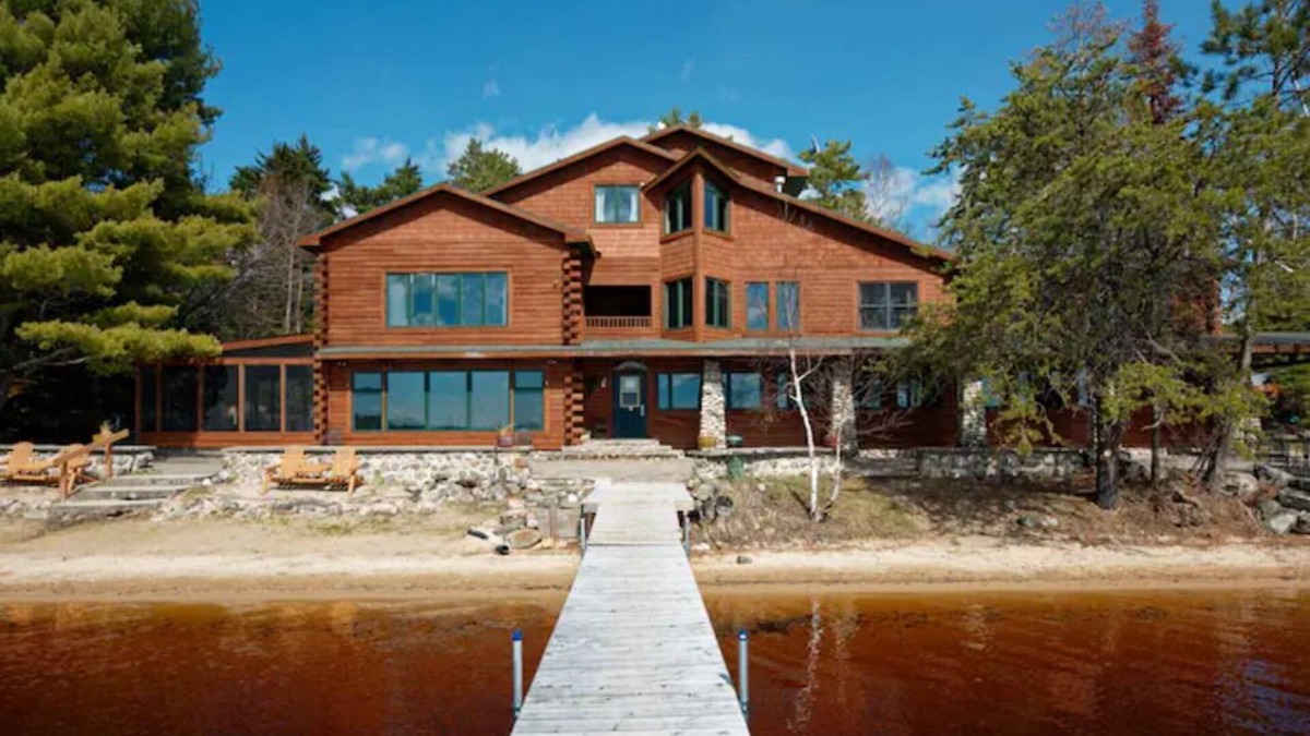 Orr Resort | Elbow Lake Lodge: White Pine