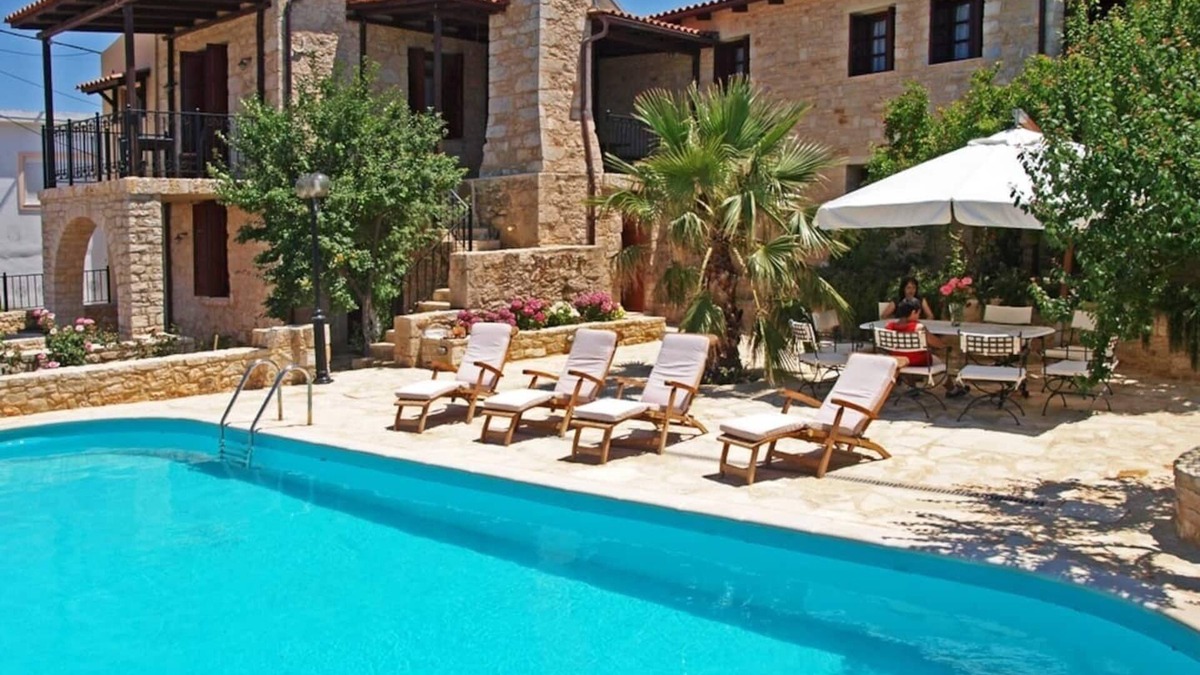 Roumeli Villa | Electra Stone Suite