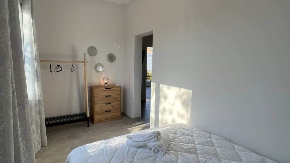 Elefsina Apartment | Elefsinian Mysteries - Cozy
