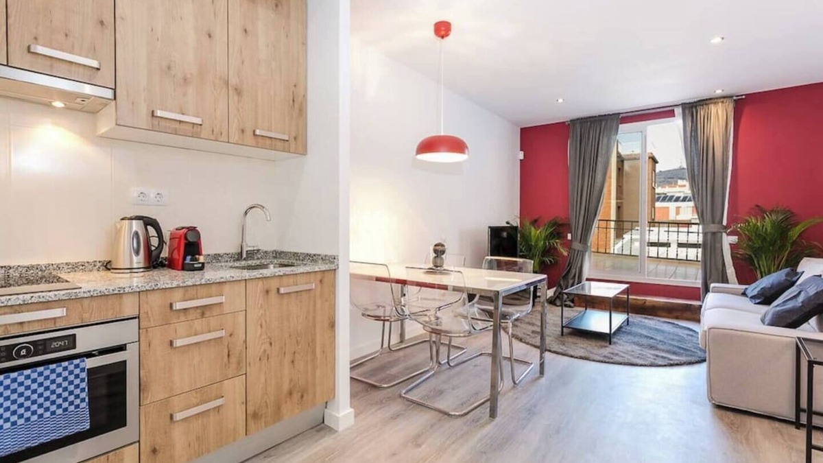 Collblanc y La Torrassa Apartment | Elegant and luxurious interior designed apartment, perfect for those who are in search of the finer things in life.