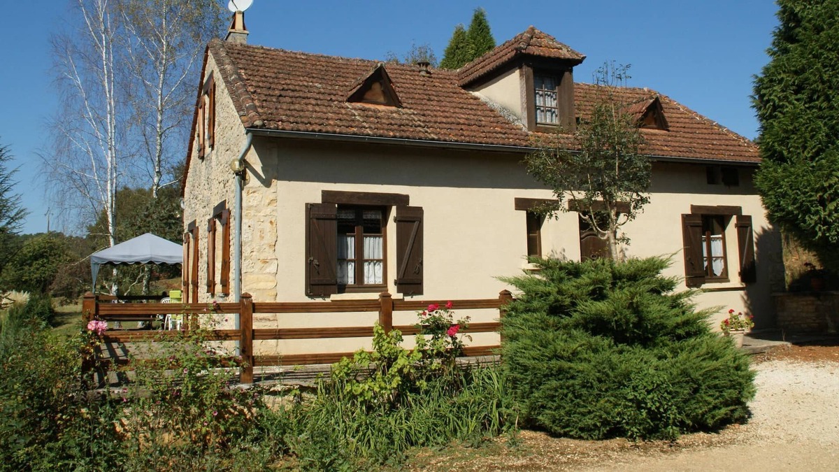 Prats-du-Perigord House | Elegant Cottage with Swimming Pool in Prats-du-Périgord