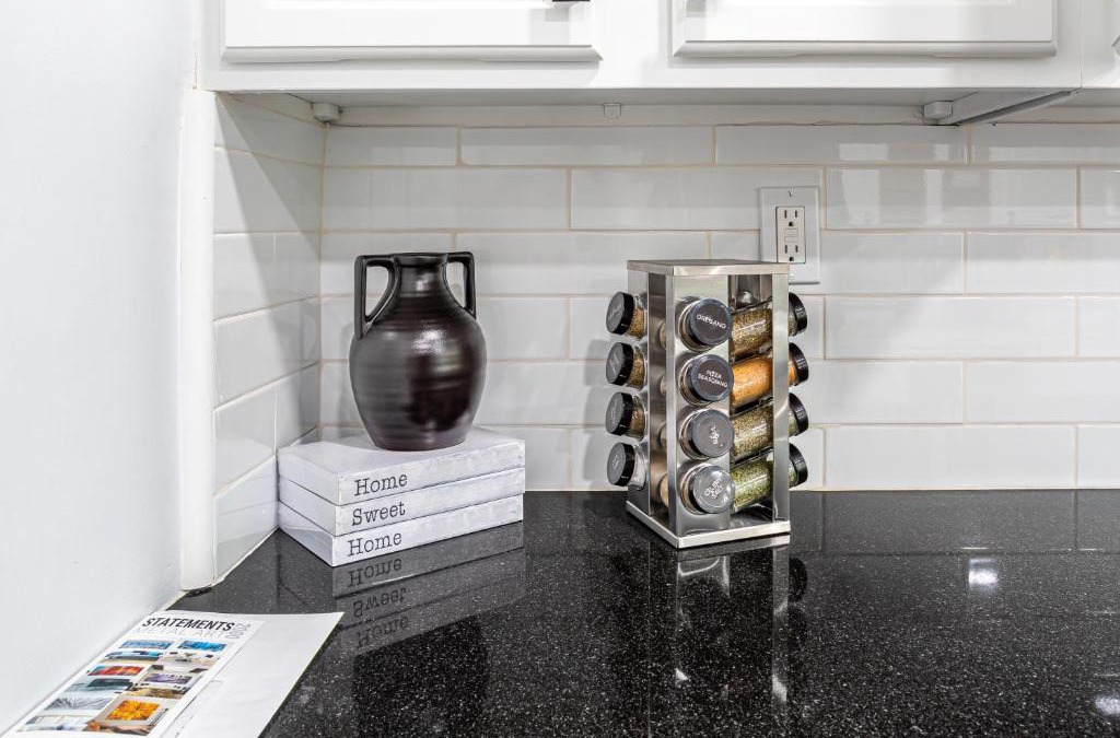 Huntington Station Apartment | Elegance at Huntington Spacious Family Apt Yard