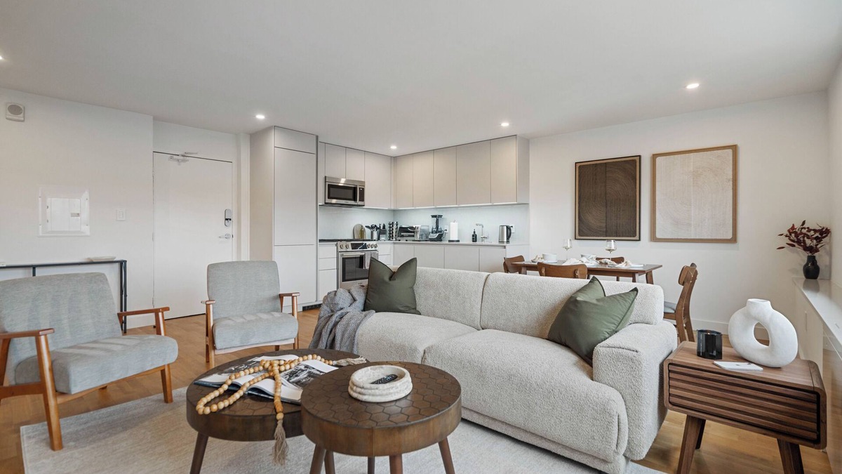 Radnor - Fort Myer Heights Apartment | Elegant 1BR - 5 Min to DC & Georgetown - Gym