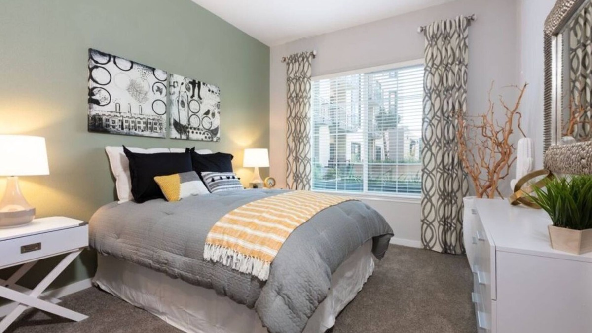 Downtown Condo | Elegant 1BR at 300 Railway w Pool, Gym & BBQ Area