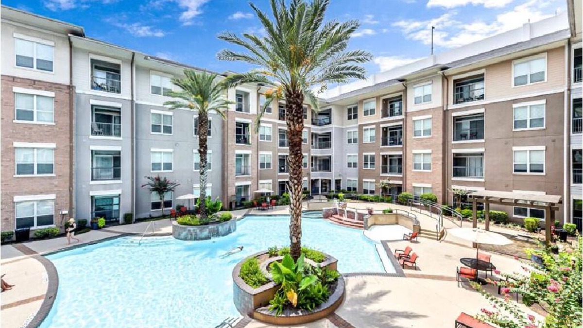 Astrodome Apartment | Elegant 1BR| Ideal for Long Term Stay