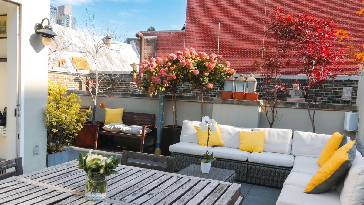 Chelsea Condo | Elegant 2-Bed 2-Bath Triplex With Private Roof Terrace and Empire State Views