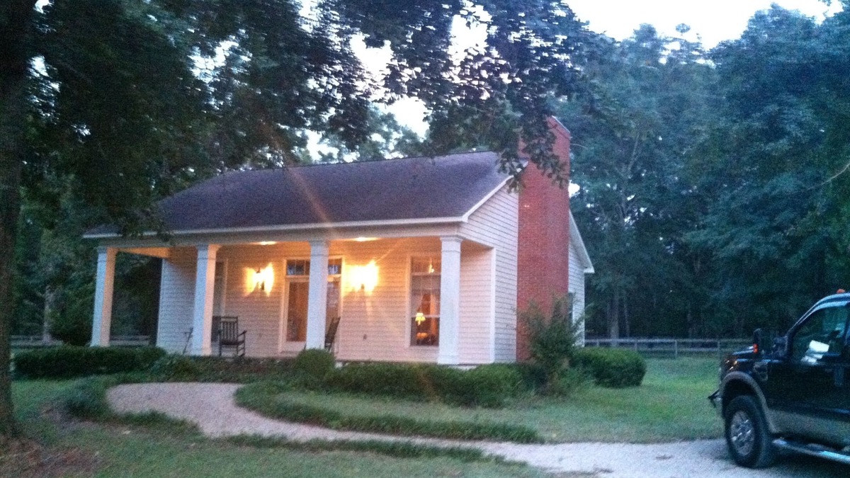 Monticello Cottage | Elegant 2 Bedroom, 2 Bath Guest House close to Tallahassee