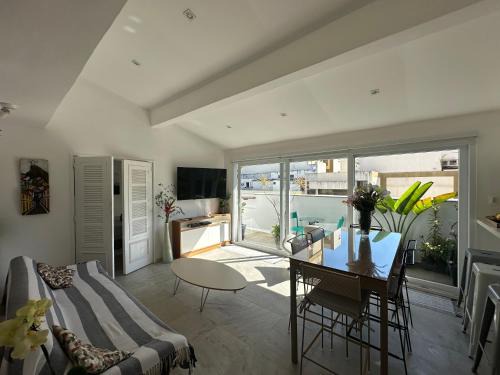 Ipanema Apartment | ELEGANT 2 BEDROOM PENTHOUSE IPANEMA BEST LOCATION