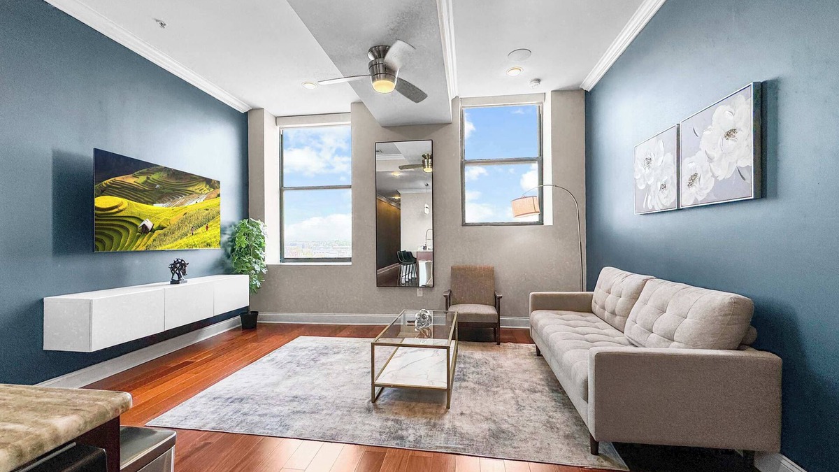 Olde Kensington Apartment | Elegant 2BD | Northern Libs | 2 Beds | Gym Access