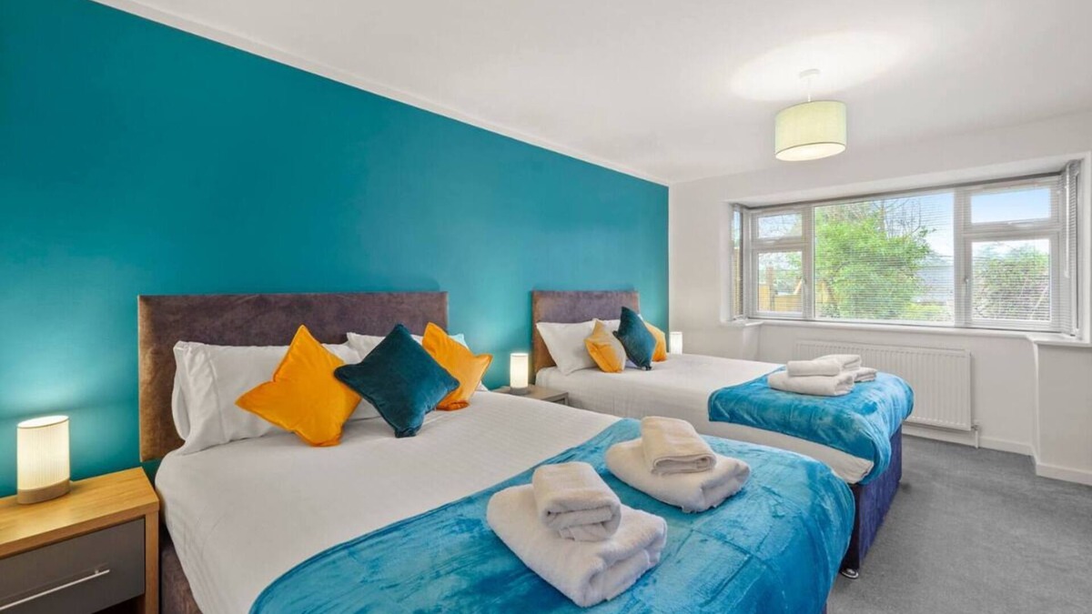 Underhill Apartment | Elegant 2Bed/1Bath Ground Floor Flat with FREE WiFi