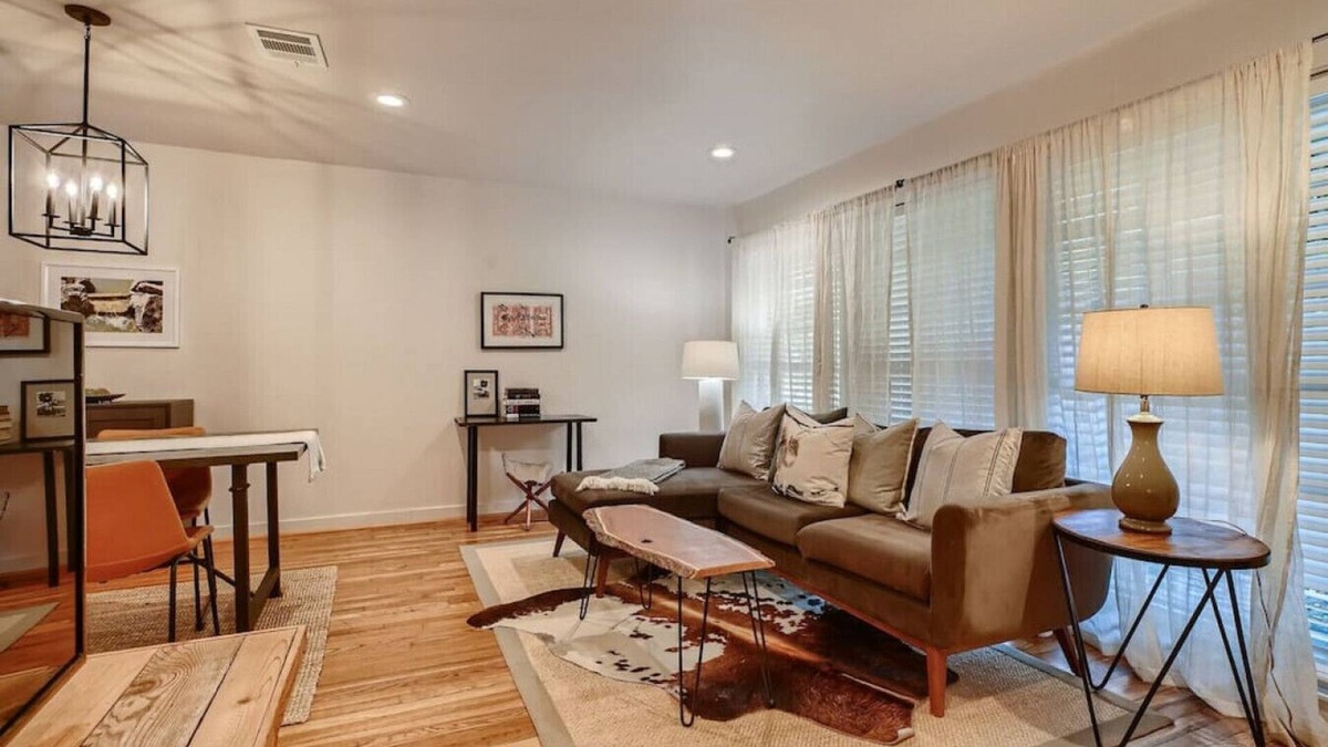 Willow Meadows/Willowbend Area House | Elegant 3 BDRM Home Mins to Stadium, Hospitals, Downtown Houston
