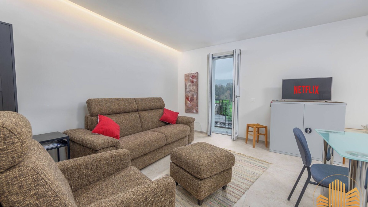 Genestrerio Apartment | Elegant 3-room apartment between Mendrisio and Italy